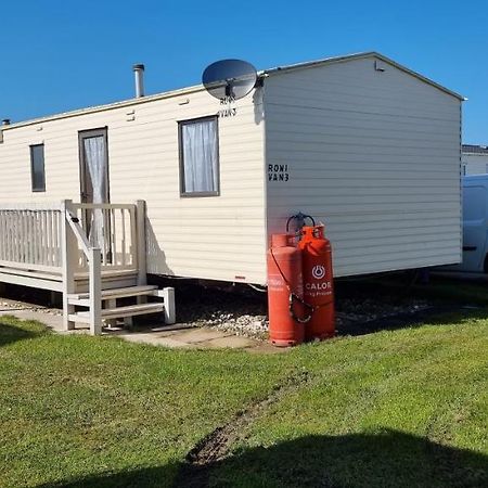 Ferienwohnung Lovely Caravan At Ingoldmells Just Behind Sealands Exterior foto