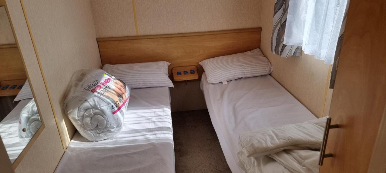 Ferienwohnung Lovely Caravan At Ingoldmells Just Behind Sealands Exterior foto